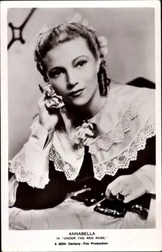 Ak Schauspielerin Annabella, Under the Red Rose