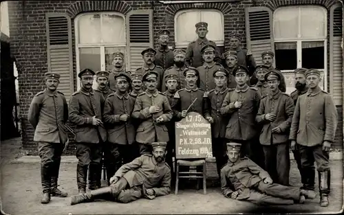 Foto Ak Deutsche Soldaten in Uniformen, Sängerabteilung Weltmacht, PK 2, 58. Inf. Div., I WK