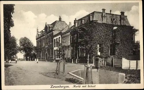 Ak Zevenbergen Nordbrabant, Markt met School