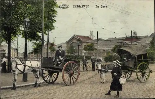 Ak Charleroi Wallonien Hennegau, La Gare, Bahnhof, Kutschen