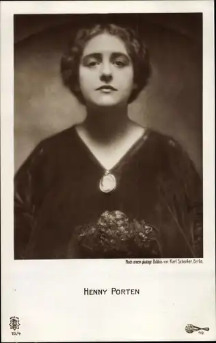 Ak Schauspielerin Henny Porten, Portrait