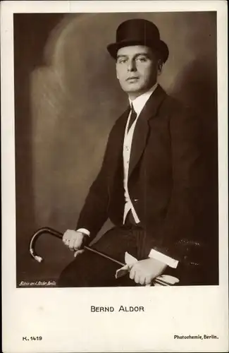 Ak Schauspieler Bernd Aldor, Portrait, Hut, Gehstock, PH K 1419