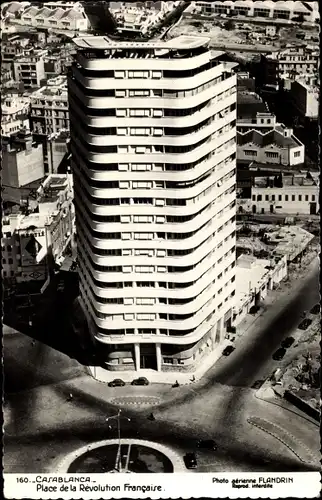 Ak Casablanca Marokko, Place de la Revolution Francaise, Hochhaus, Luftbild