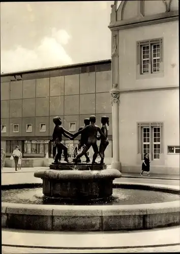 Ak Zwickau in Sachsen, Stadttheater mit Marktbrunnen