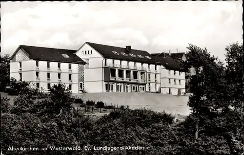 Ak Altenkirchen im Westerwald, Ev. Landjugend-Akademie, Außenansicht