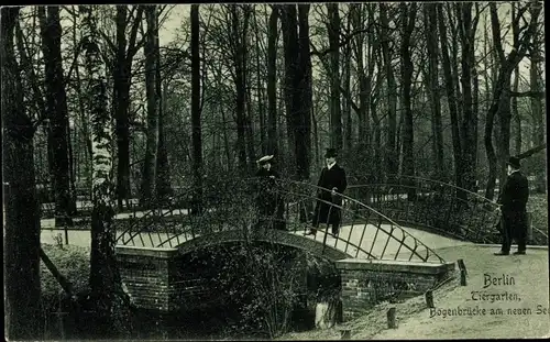 Ak Berlin Tiergarten, Bogenbrücke am neuen See