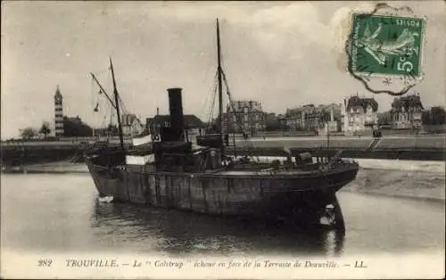 Ak Trouville Calvados, Le Colstrup echoue en face de la Terrasse de Deauville