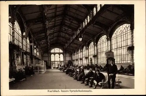 Ak Karlsbad Tschechien, Innere Sprudelkolonnade