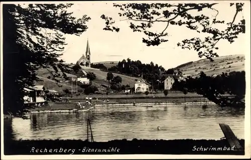 Ak Rechenberg Bienenmühle Erzgebirge, Durchblick zum Schwimmbad