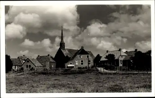 Foto Ak Friesland Niederlande, Ortsansicht, Kirche