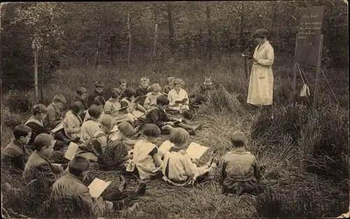 Ak Kalmthout Calmpthout Flandern Antwerpen, Diesterweg's Schoolvilla, Een lekker leesuurtje