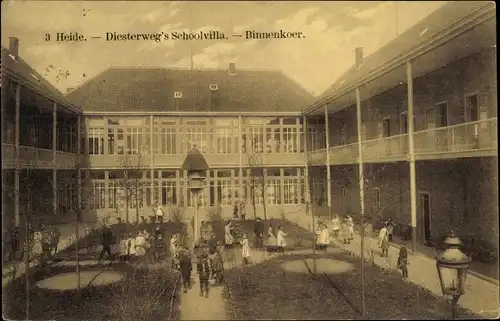 Ak Kalmthout Calmpthout Flandern Antwerpen, Diesterweg's Schoolvilla, Binnenkoer