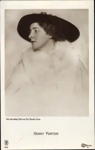 Ak Schauspielerin Henny Porten in Pelz mit Hut
