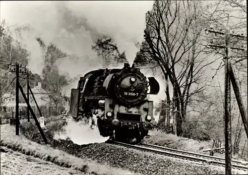 Ak Deutsche Eisenbahn, Dampflokomotive, Lok 58 3056 7, Durchgangsgüterzug bei Gera Süd