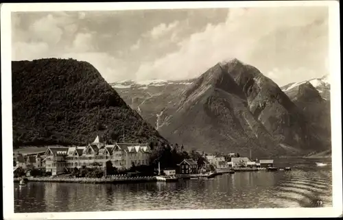 Ak Balhom Norwegen, Kviknes Hotel