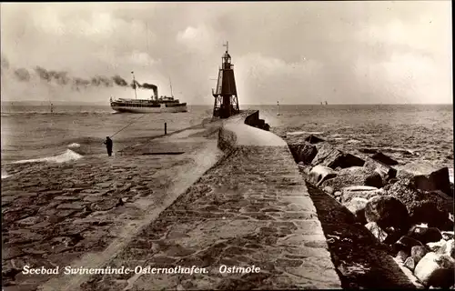 Ak Chorzelin Osternothafen Świnoujście Swinemünde Pommern, Ostmole, Dampfer