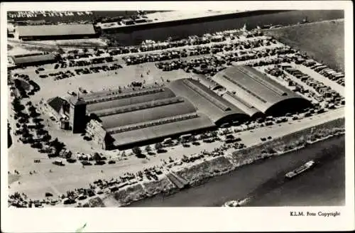 Ak 's Hertogenbosch Nordbrabant Niederlande, Veemarkt Hallen, Luchtfoto