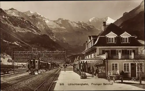 Ak Frutigen Kanton Bern, Lötschbergbahn, Bahnhof, Gleisseite