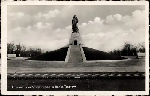 Ak Berlin Treptow, Ehrenmal der Sowjetarmee