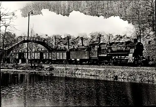 Ak Hartenstein im Erzgebirge Sachsen, Dampflokomotiven im Einsatz, Baureihe 58, Güterzug, April 1976