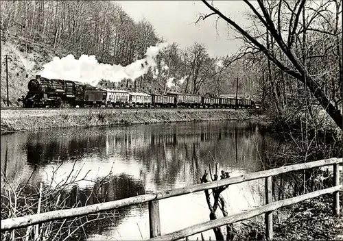 Ak Hartenstein im Erzgebirge Sachsen, Dampflokomotiven im Einsatz, Baureihe 58, Güterzug, April 1976
