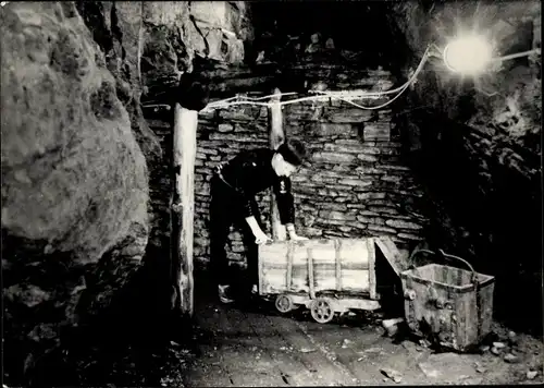 Ak Pobershau Marienberg im Erzgebirge, Schaubergwerk Zum tiefen Molchner Stollen, Bergmann