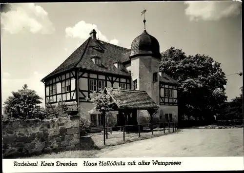 Ak Radebeul in Sachsen, Haus Hoflößnitz mit alter Weinpresse