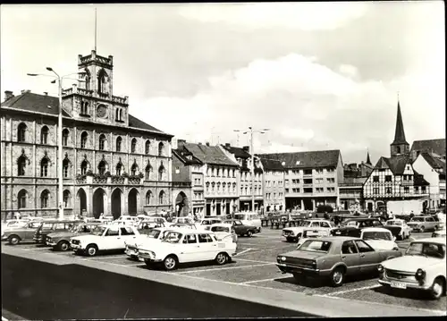 Ak Weimar in Thüringen, Marktplatz, Rathaus, Löschhaus, Autos