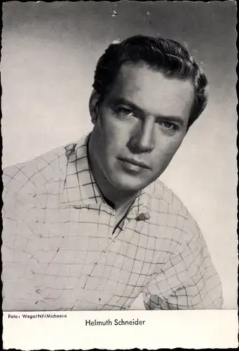Ak Schauspieler Helmuth Schneider, Portrait