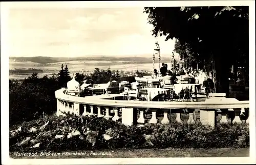 Ak Mariánské Lázně Marienbad Reg. Karlsbad, Blick vom Hohenhotel Panorama