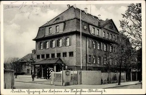 Ak Dresden Nordwest Übigau, Partie am Eingang der Kasernen der Nachrichten Abt. 4