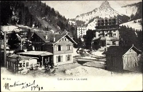 Ak Les Avants Montreux Kanton Waadt, La Gare, Bahnhof mit Grand Hotel