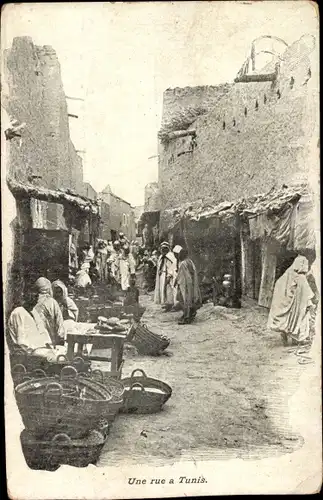 Ak Tunis Tunesien, Une Rue, Händler, Tunesier, Korbverkäufer