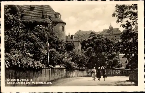 Ak Altenburg in Thüringen, Schlossaufgang und Magdalenenstift