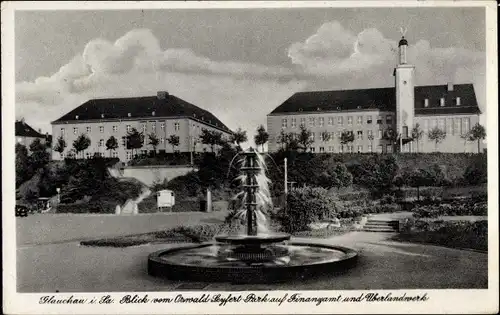 Ak Glauchau in Sachsen, Blick vom Oswald Seyfert Park auf Finanzamt und Überlandwerk