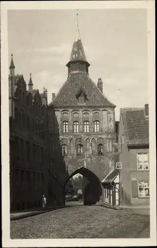 Ak Stralsund in Vorpommern, Blick auf Kütertor