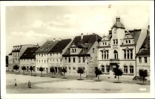 Ak Ostritz in der Oberlausitz, Marktplatz mit Rathaus