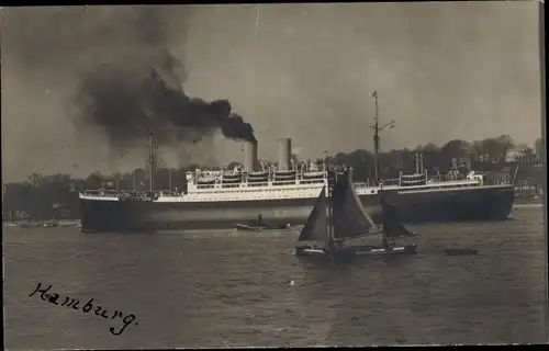 Foto Ak Dampfer Hamburg, HAPAG, Erinnerung an Stapellauf 19256