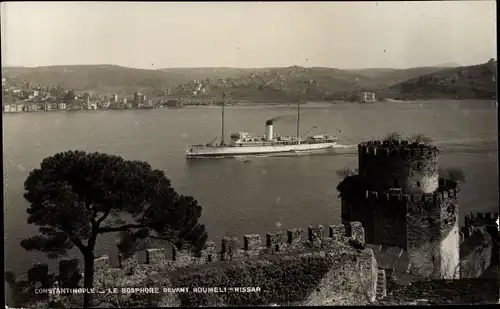 Foto Ak Konstantinopel Istanbul Türkei, Le Bosphore devant Rumeli Hisarı, Dampfer