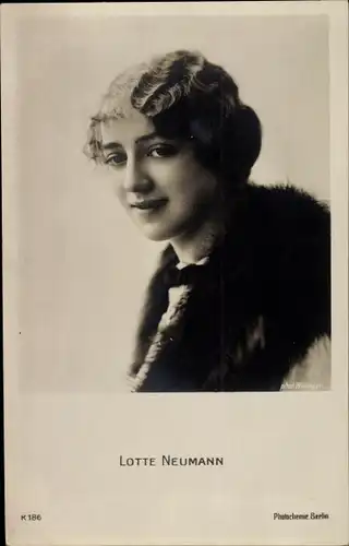Ak Schauspielerin Lotte Neumann, Portrait, Pelzstola