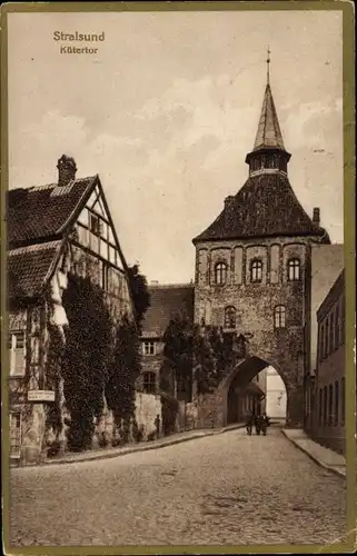 Ak Stralsund in Vorpommern, Kütertor, Fachwerkhaus