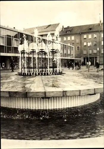 Ak Cottbus in der Niederlausitz, Springbrunnen
