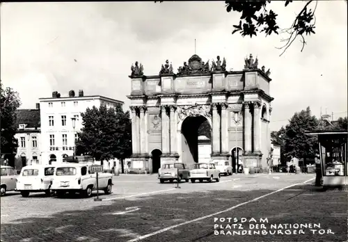 Ak Potsdam in Brandenburg, Platz der Nationen, Brandenburger Tor