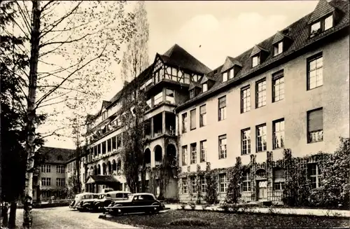 Ak Gera in Thüringen, Waldkrankenhaus, Parkplatz