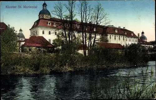 Ak Ostritz in der Oberlausitz, Kloster Sankt Marienthal, Blick vom Wasser aus