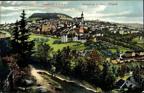 Ak Annaberg Buchholz im Erzgebirge, Blick auf den gesamten Ort, Bahnhof, Wanderer