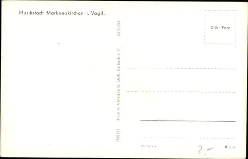 Ak Markneukirchen im Vogtland, Panorama mit Kirchturm