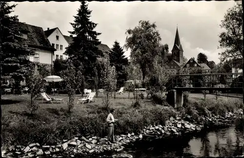 Ak Wiehl im Oberbergischen Kreis, Hotel Zur Post, Angler am Ufer