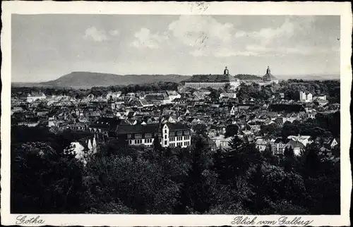 Ak Gotha in Thüringen, Blick vom Galberg auf den Ort, Schloss Friedenstein