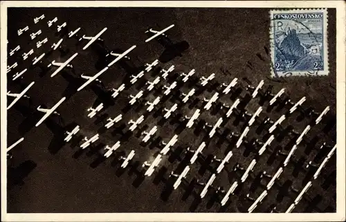 Ak Z cinnosti nasich vojenskych letcu, tschechoslowakische Militärflugzeuge, Flugfeld